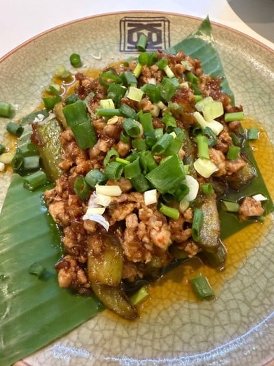 ไอ้ก้านยาว มะเขือยาวราดหมูสับซอส XO