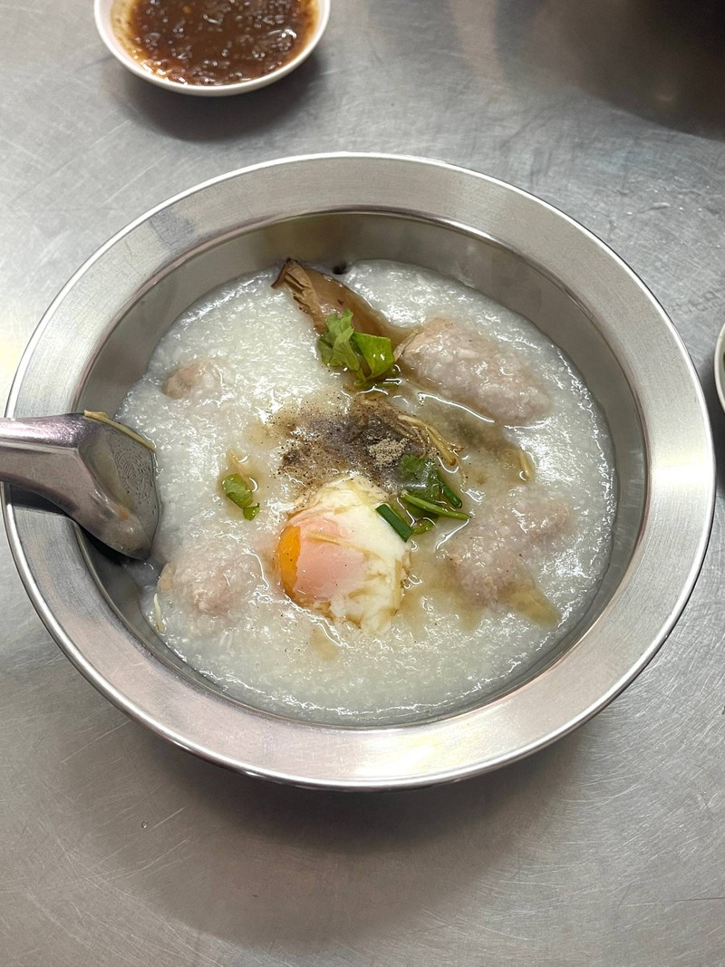 เมนูอร่อยเจ๊รอ