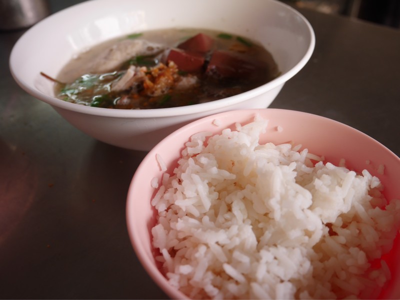 เมนูก๋วยเตี๋ยวเจ๊รอ